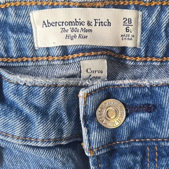 Abercrombie & Fitch The 80's Mom High Rise Distressed Jeans 28 Long - Picture 5 of 12